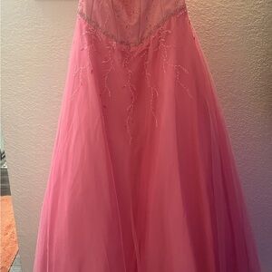 Chic Pink Embellished Prom Gown